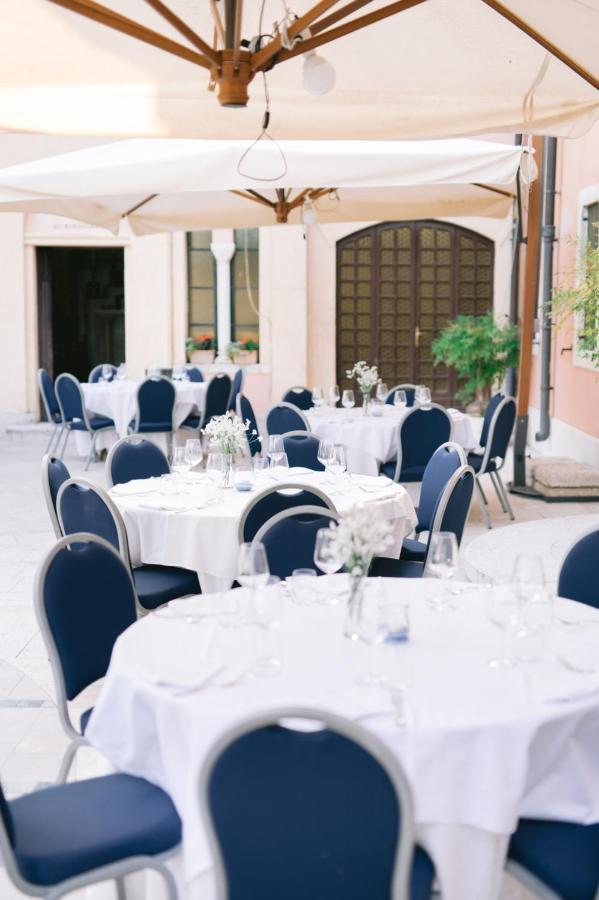 Bacco D'Oro Wine & Relais Hotel Mezzane di Sotto ภายนอก รูปภาพ